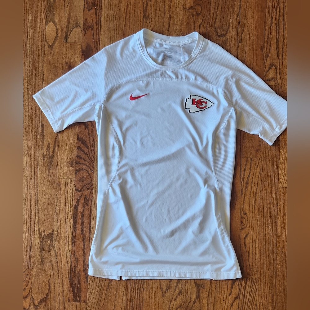 Kansas City Chief's Nike Pro Hypercool Compression shirt